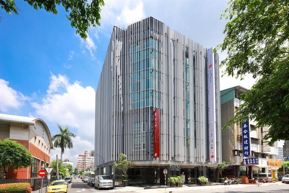 Hotelday Taichung Exterior photo
