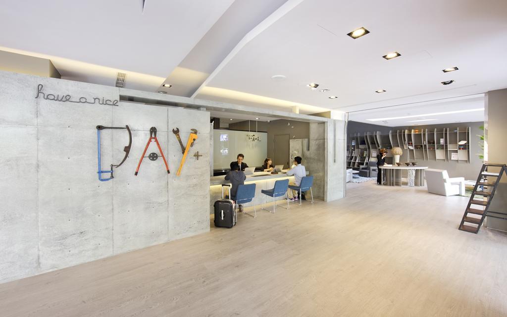 Hotelday Taichung Exterior photo