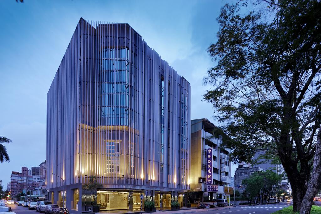 Hotelday Taichung Exterior photo