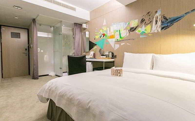 Hotelday Taichung Exterior photo