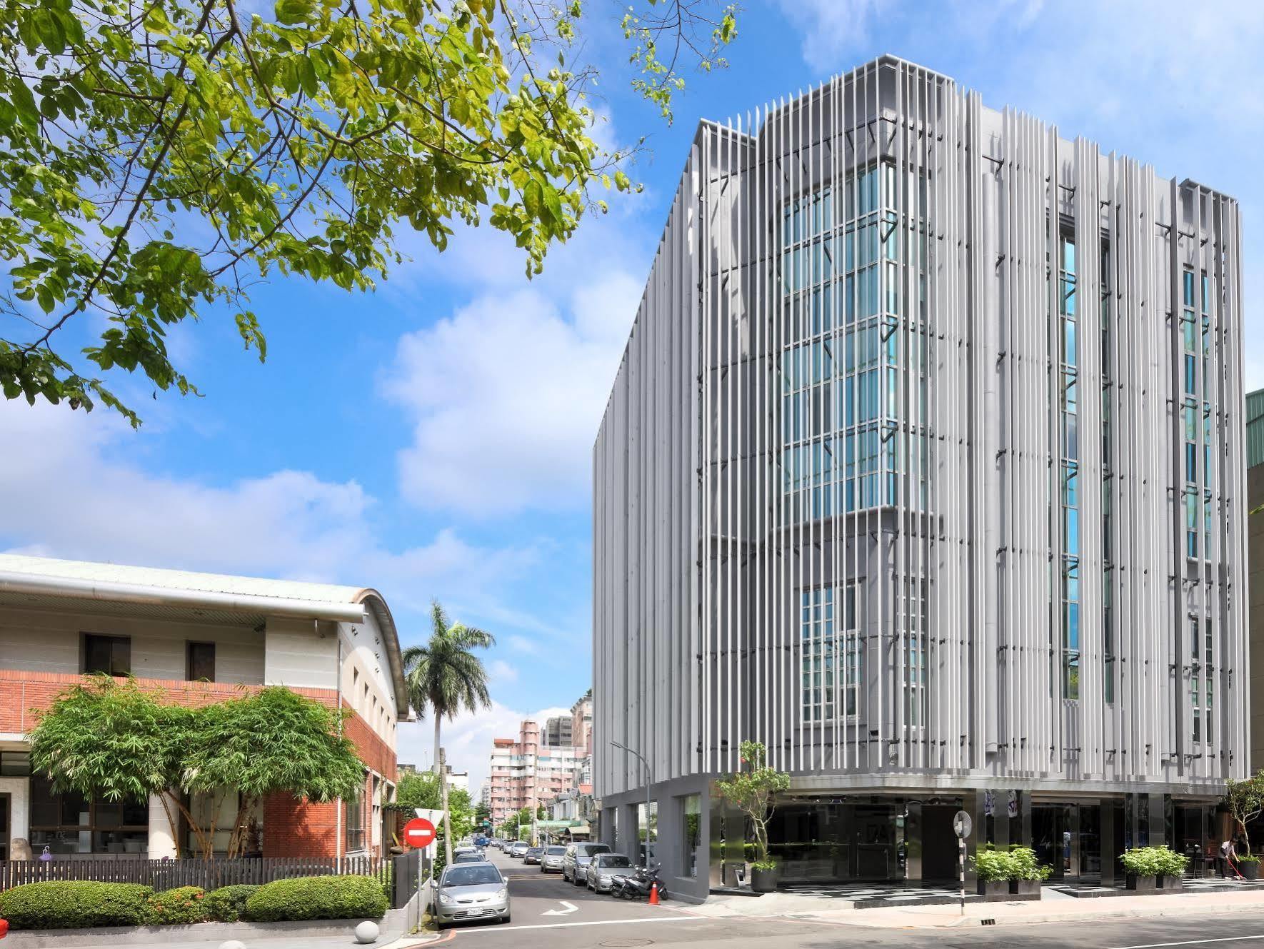 Hotelday Taichung Exterior photo